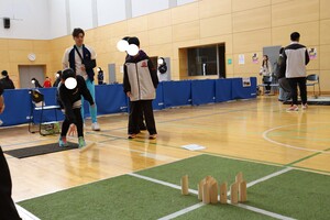 モルックを体験している写真