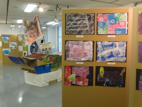 パラアート展覧会の様子（小平市）の写真