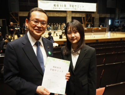 市長と平和ユースの坂上さん