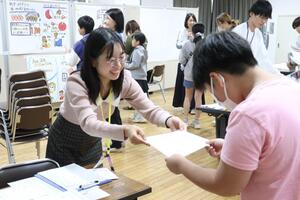 修了証を参加者へ