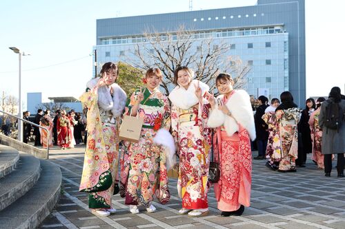 会場外の参加者の画像13