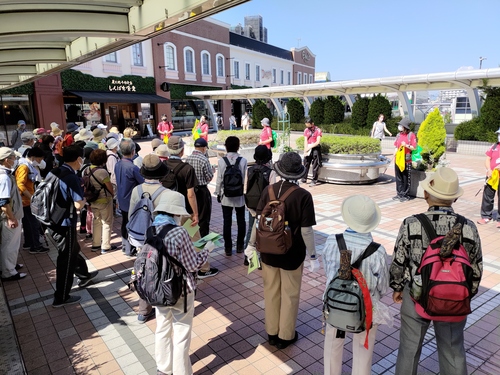 田無駅北口ペデストリアンデッキ集合時の写真