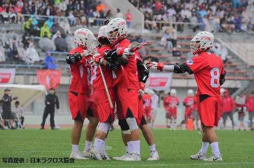 得点後、喜びを分かち合う日本代表選手の方々