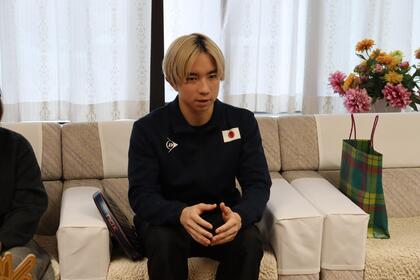 岩本選手が説明している様子