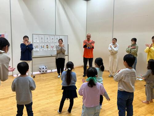 多言語で楽しく令和5年度の写真
