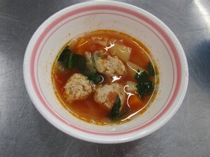 キャベツのミートボールスープ