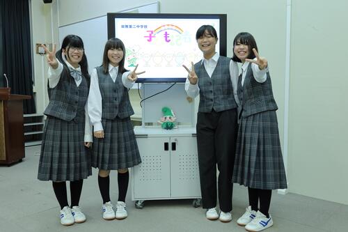 田無第二中学校子ども記者の集合写真画像