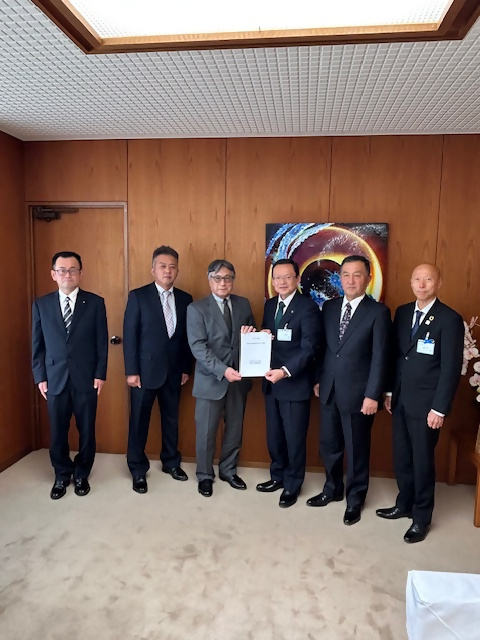 061114意見書提出の様子2