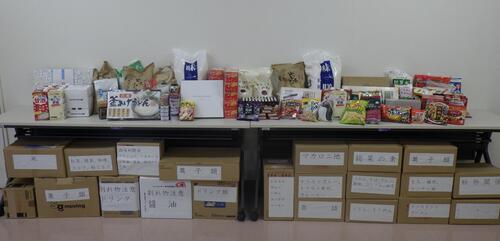 皆様からご寄付いただいた食品の写真