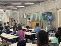 講師の説明を受けている様子