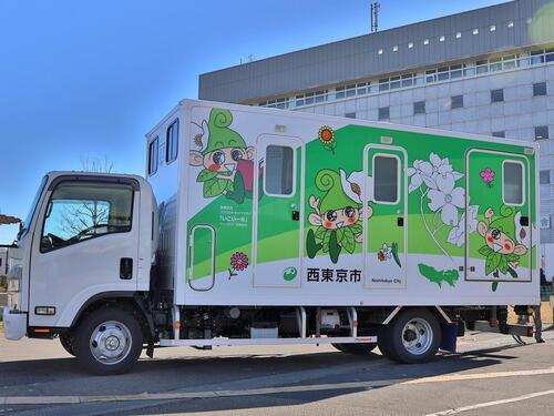 トイレカーの側面の写真