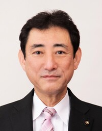 稲垣議員の写真