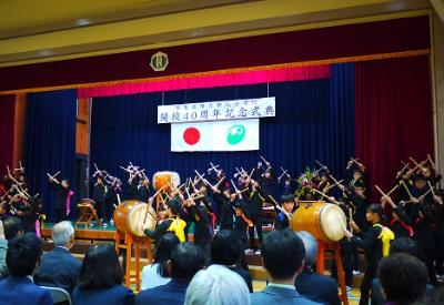 写真：在校生による和太鼓演奏