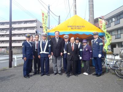 集合写真、富士町交差点前にて