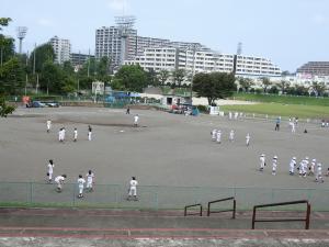 写真：大会開始前の練習