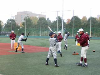 写真：中学生打撃指導の様子