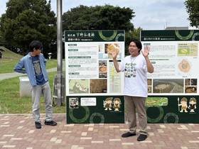 画像：下野谷遺跡散策の様子