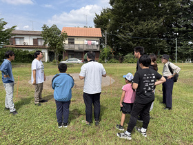 画像：下野谷遺跡散策の様子