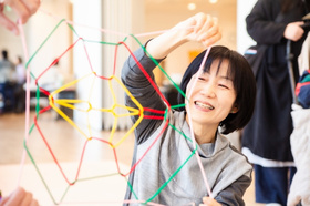 写真：あやとりの様子