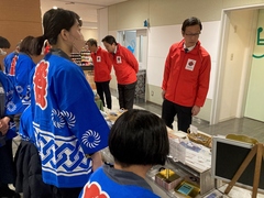 販売会