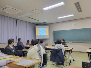 活動報告の様子