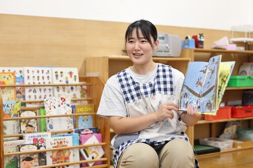 保育士の職員の写真