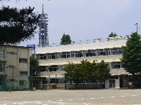 写真：田無第三中学校
