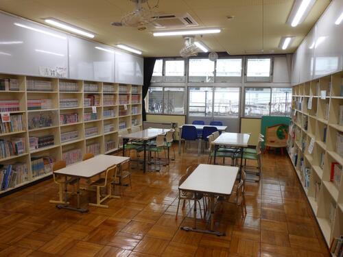 写真；図書室