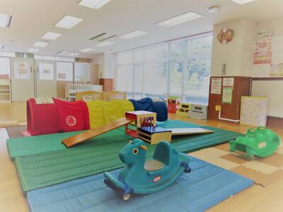 写真:ピッコロ広場